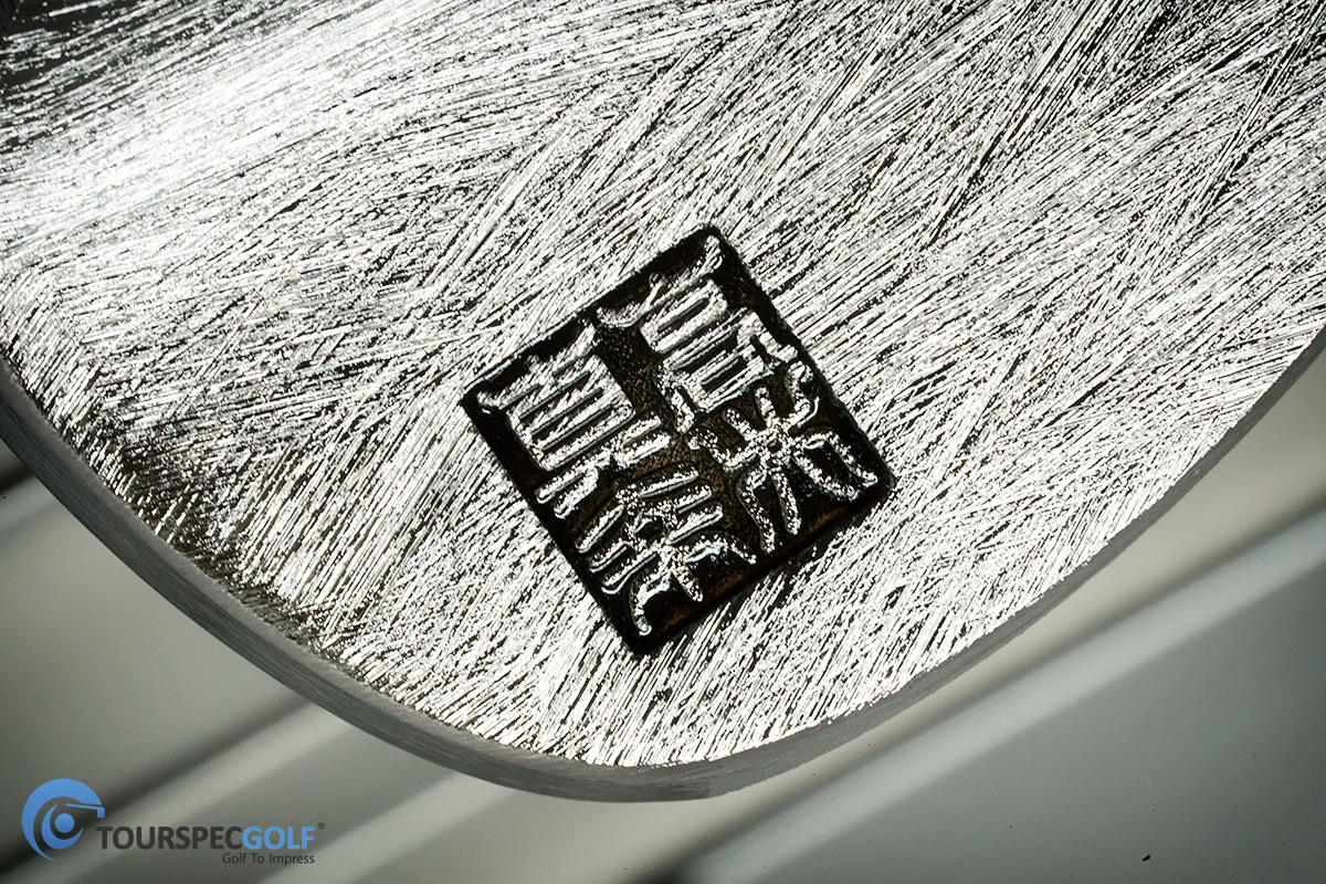 Itobori-Black-Mirror-Wedge1.png